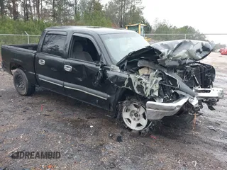 2006 Chevrolet Silverado 1500 LT1 with VIN 2GCEK13T761105028, listed as a IAAI auction lot 41541117 with 356,517 mi miles. Bid and sale history available at carsss.com. Image 1.