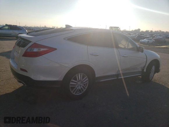 2015 Honda Crosstour EX-L with VIN 5J6TF3H54FL002302, listed as a Copart auction lot 84015844 with 69,517 mi miles and Salvage Title. Bid and sale history available at carsss.com. Image 3.