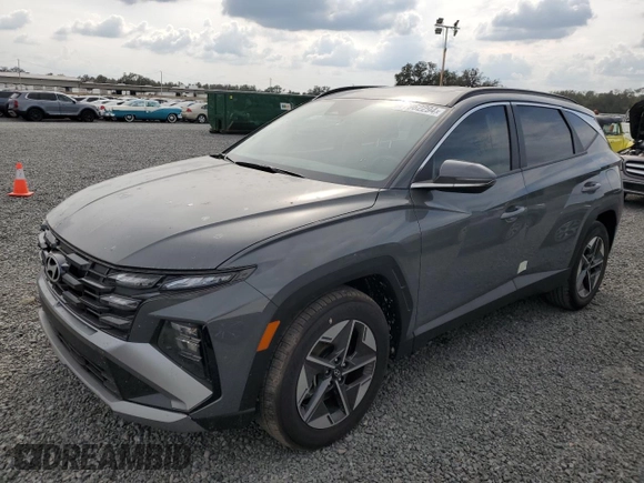 2025 Hyundai Tucson SEL Convenience with VIN 5NMJC3DE8SH450484, listed as a Copart auction lot 77962294 with 885 mi miles and Salvage Title. Bid and sale history available at carsss.com. Image 1.