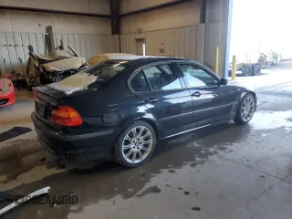 2005 BMW 3 Series 330i with VIN WBAEV53465KM08613, listed as a Copart auction lot 43391405 with 184,301 mi miles and Salvage Title. Bid and sale history available at carsss.com. Image 3.