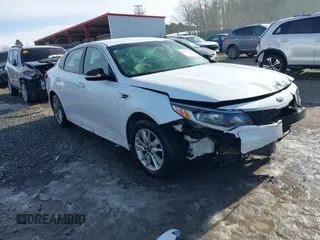 2018 Kia Optima LX z VIN 5XXGT4L35JG238414, wystawiony jako IAAI lot #41455259 z przebiegiem 131 498 mil mil oraz . Historia ofert i sprzedaży dostępna na DreamBid. Obrazek 1.