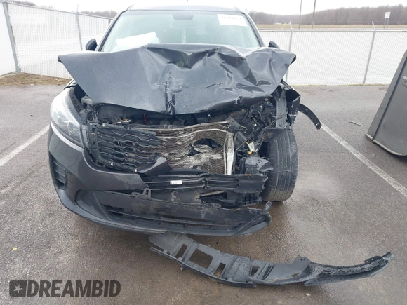 2019 Kia Sorento L with VIN 5XYPG4A32KG510776, listed as a IAAI auction lot 41716252 with 129,725 mi miles and . Bid and sale history available at carsss.com. Image 6.
