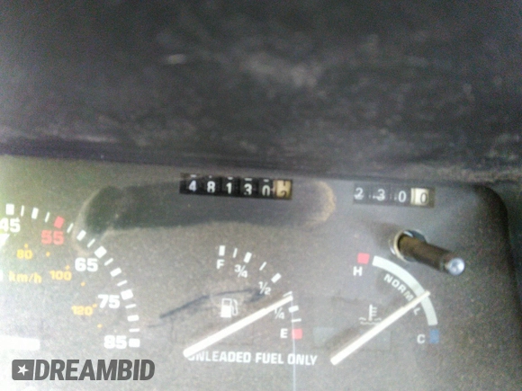 1987 Mercury Sable z VIN 1MEBM50U0HG659744, wystawiony jako IAAI lot #38575150 z przebiegiem 48 130 mil mil oraz . Historia ofert i sprzedaży dostępna na DreamBid. Obrazek 7.