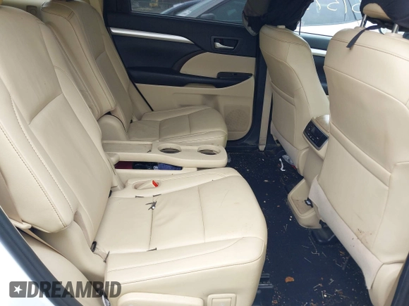 2019 Toyota Highlander SE with VIN 5TDJZRFH3KS629568, listed as a IAAI auction lot 42037373 with 93,358 mi miles and . Bid and sale history available at DreamBid. Image 8.