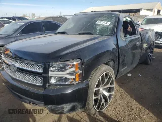 2011 Chevrolet Silverado 1500 LT with VIN 1GCNKSE0XBZ335401, listed as a Copart auction lot 83712434 with 263,091 mi miles and Salvage Title. Bid and sale history available at DreamBid. Image 1.