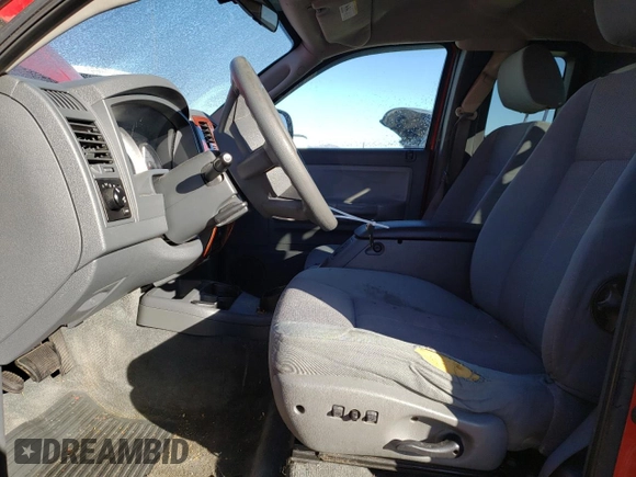 2005 Dodge Dakota SLT with VIN 1D7HW42N25S155488, listed as a Copart auction lot 42648485 with 170,312 mi miles and Salvage Title. Bid and sale history available at DreamBid. Image 7.