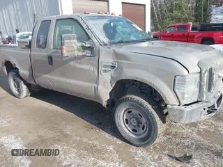 2008 Ford Super Duty F-250 SRW XL with VIN 1FTSX21Y38EB93621, listed as a IAAI auction lot 41379532 with 225,489 mi miles. Bid and sale history available at carsss.com. Image 1.