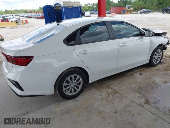 2021 Kia Forte LXS with VIN 3KPF24AD8ME338790, listed as a IAAI auction lot 42547558 with 58,308 mi miles and . Bid and sale history available at DreamBid. Image 4.