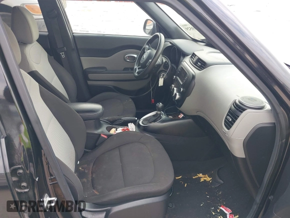 2018 Kia Soul with VIN KNDJN2A29J7890637, listed as a IAAI auction lot 41510529 with 102,140 mi miles. Bid and sale history available at carsss.com. Image 5.