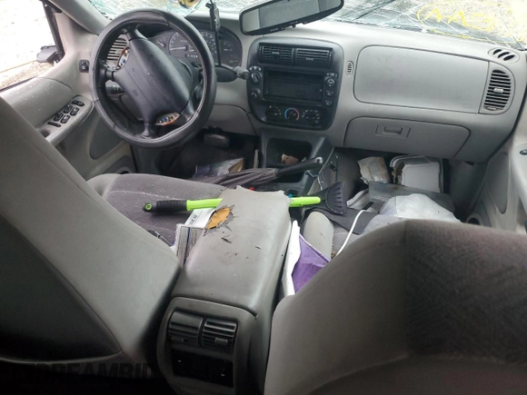 2001 Ford Explorer XLT with VIN 1FMZU73E61ZA84426, listed as a Copart auction lot 63414274 with Not provided miles and Clean title. Bid and sale history available at DreamBid. Image 8.