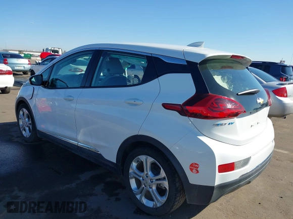 2017 Chevrolet Bolt EV LT z VIN 1G1FW6S05H4190464, wystawiony jako IAAI lot #41662766 z przebiegiem 62 954 mil mil oraz . Historia ofert i sprzedaży dostępna na DreamBid. Obrazek 3.