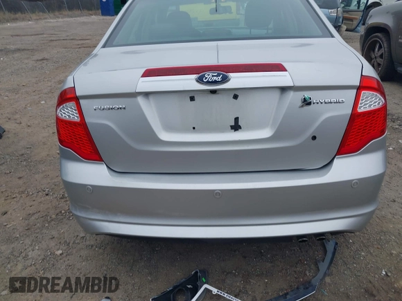 2010 Ford Fusion Hybrid with VIN 3FADP0L33AR185509, listed as a IAAI auction lot 41798825 with 155,934 mi miles. Bid and sale history available at carsss.com. Image 17.