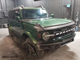 2022 Ford Bronco with VIN 1FMEE5DP5NLB39750, listed as a IAAI auction lot 41294068 with 16,939 mi miles. Bid and sale history available at carsss.com. Image 6.
