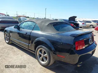 2005 Ford Mustang GT Deluxe with VIN 1ZVFT85H455226449, listed as a IAAI auction lot 41771971 with 128,570 mi miles and . Bid and sale history available at DreamBid. Image 14.
