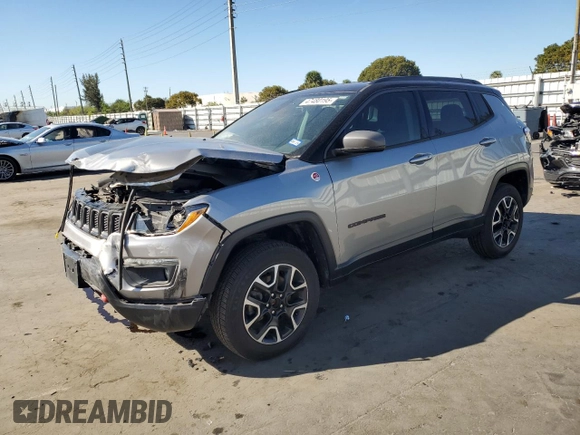 2020 Jeep Compass Trailhawk z VIN 3C4NJDDB9LT106573, wystawiony jako Copart lot #47480195 z przebiegiem 87 935 mil mil oraz Nie do naprawy • Non repairable. Historia ofert i sprzedaży dostępna na DreamBid. Obrazek 1.