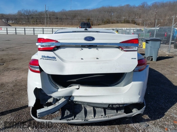 2018 Ford Fusion SE with VIN 3FA6P0H75JR171339, listed as a IAAI auction lot 41445890 with 76,731 mi miles. Bid and sale history available at carsss.com. Image 16.