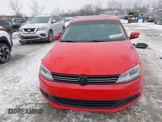 2012 Volkswagen Jetta SE с VIN 3VWDX7AJ0CM355083, выставлен на аукционе IAAI как лот 41396037 с пробегом 197 520 миль миль и . История ставок и продаж доступна на DreamBid. Изображение 12.