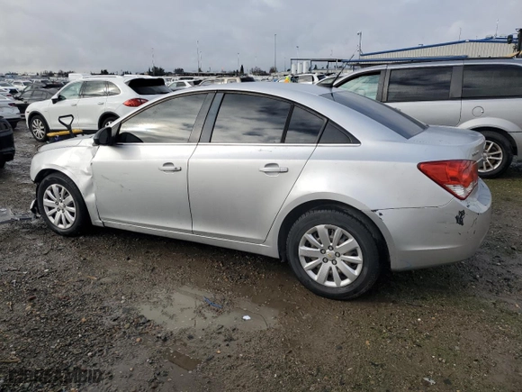 2011 Chevrolet Cruze LS with VIN 1G1PC5SH6B7128865, listed as a Copart auction lot 45212985 with 273,131 mi miles and Salvage Title. Bid and sale history available at carsss.com. Image 2.