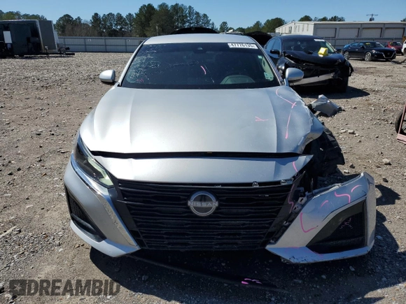 2023 Nissan Altima SV z VIN 1N4BL4DVXPN364779, wystawiony jako Copart lot #47776135 z przebiegiem 68 324 mil mil oraz Szkoda całkowita • Salvage title. Historia ofert i sprzedaży dostępna na DreamBid. Obrazek 5.