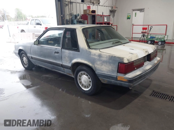 1989 Ford Mustang with VIN 1FABP40A3KF188992, listed as a IAAI auction lot 42076796 with 43,676 mi miles and . Bid and sale history available at DreamBid. Image 3.