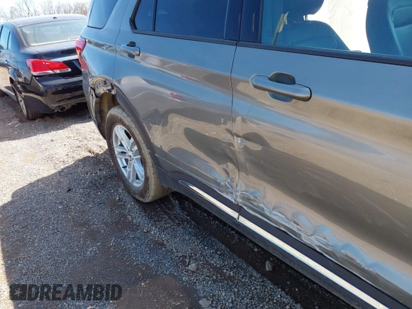 2020 Ford Explorer XLT with VIN 1FMSK8DH7LGC25007, listed as a IAAI auction lot 41772003 with 68,605 mi miles and . Bid and sale history available at carsss.com. Image 20.