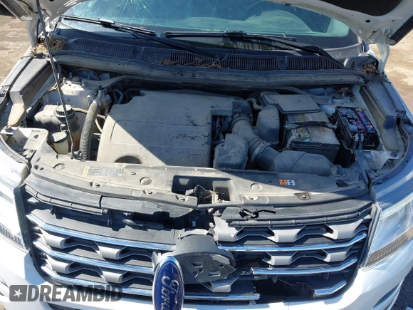 2017 Ford Explorer XLT with VIN 1FM5K7D86HGD86527, listed as a IAAI auction lot 41769032 with 105,619 mi miles and . Bid and sale history available at carsss.com. Image 10.