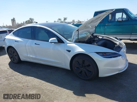 2024 Tesla Model 3 with VIN 5YJ3E1EA7RF812528, listed as a IAAI auction lot 40648421 with 3,231 mi miles. Bid and sale history available at carsss.com. Image 1.