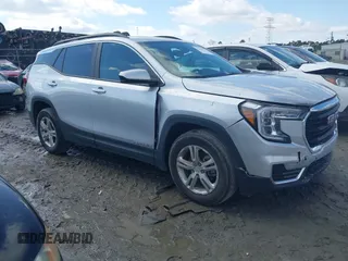 2022 GMC Terrain SLE z VIN 3GKALMEV2NL202036, wystawiony jako IAAI lot #41622977 z przebiegiem 43 313 mil mil oraz . Historia ofert i sprzedaży dostępna na DreamBid. Obrazek 1.