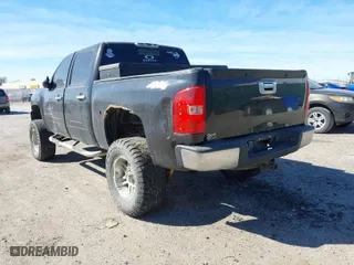 2008 Chevrolet Silverado 1500 LT w/1LT with VIN 2GCEK13M181171750, listed as a IAAI auction lot 41760188 with 160,625 mi miles. Bid and sale history available at carsss.com. Image 3.