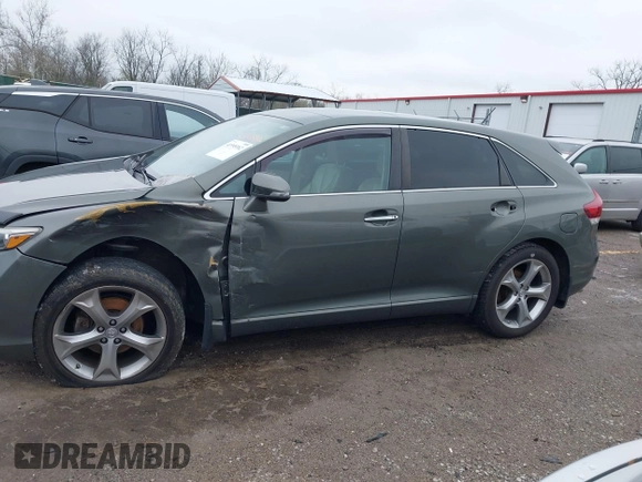 2013 Toyota Venza LE with VIN 4T3BK3BB9DU095176, listed as a IAAI auction lot 41998982 with 177,579 mi miles. Bid and sale history available at carsss.com. Image 14.