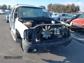 2004 GMC Yukon Denali z VIN 1GKEK63U34J254940, wystawiony jako IAAI lot #41498389 z przebiegiem Nie podano mil oraz . Historia ofert i sprzedaży dostępna na DreamBid. Obrazek 1.