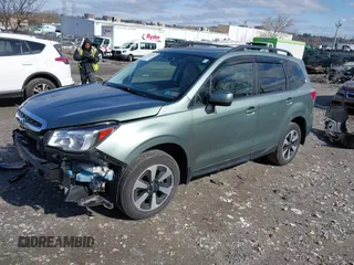 2018 Subaru Forester Premium with VIN JF2SJAEC7JH422303, listed as a IAAI auction lot 41915511 with 115,470 mi miles. Bid and sale history available at carsss.com. Image 18.