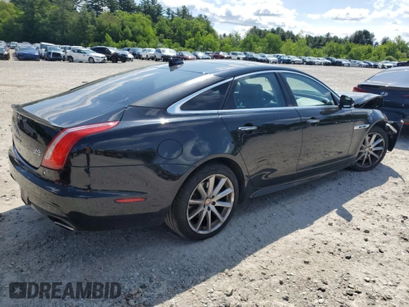 2016 Jaguar XJ R-Sport z VIN SAJWJ1CD8G8V95608, wystawiony jako Copart lot #59103615 z przebiegiem 119 066 mil mil oraz Szkoda całkowita • Salvage title. Historia ofert i sprzedaży dostępna na DreamBid. Obrazek 3.