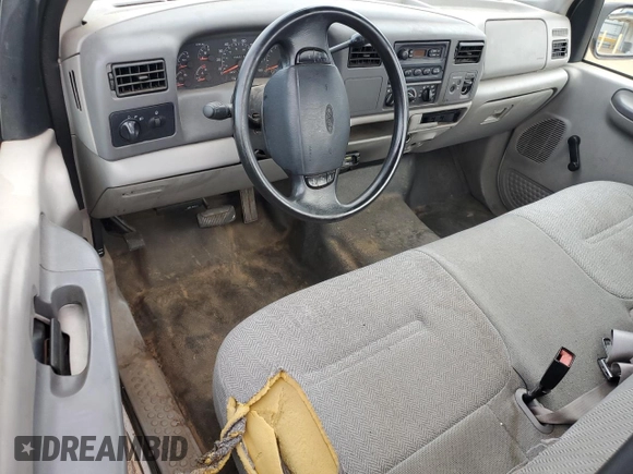 2001 Ford F-250 XL with VIN 1FTNF20L61EB61984, listed as a Copart auction lot 41397135 with 156,815 mi miles and Salvage title. Bid and sale history available at DreamBid. Image 8.