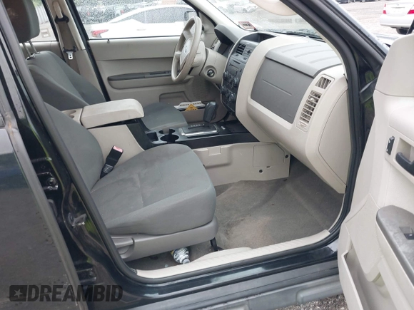 2010 Ford Escape XLS с VIN 1FMCU0C75AKD24279, выставлен на аукционе IAAI как лот 42506127 с пробегом 188 730 миль миль и . История ставок и продаж доступна на DreamBid. Изображение 5.