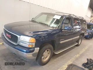 2000 GMC Yukon XL SLT with VIN 3GKFK16T3YG135321, listed as a IAAI auction lot 40952741 with 204,820 mi miles. Bid and sale history available at carsss.com. Image 2.
