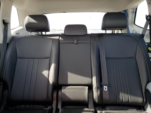 2024 Volkswagen Tiguan SE with VIN 3VVMB7AX6RM183285, listed as a Copart auction lot 58318465 with 9,586 mi miles and Salvage title. Bid and sale history available at DreamBid. Image 10.
