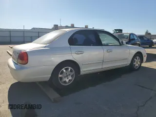 2000 Hyundai Sonata GLS with VIN KMHWF35V5YA300102, listed as a Copart auction lot 88304485 with 176,176 mi miles and Clean Title. Bid and sale history available at carsss.com. Image 3.