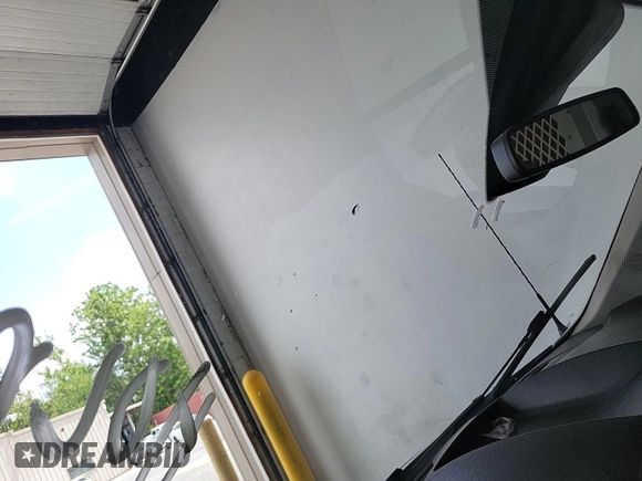 2018 Ford Transit with VIN 1FTYE1CM0JKA08176, listed as a IAAI auction lot 42727683 with 287,555 mi miles and . Bid and sale history available at DreamBid. Image 4.