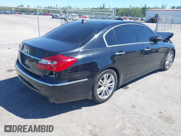 2013 Hyundai Genesis 3.8L with VIN KMHGC4DD7DU256396, listed as a IAAI auction lot 41839540 with 90,105 mi miles. Bid and sale history available at carsss.com. Image 4.