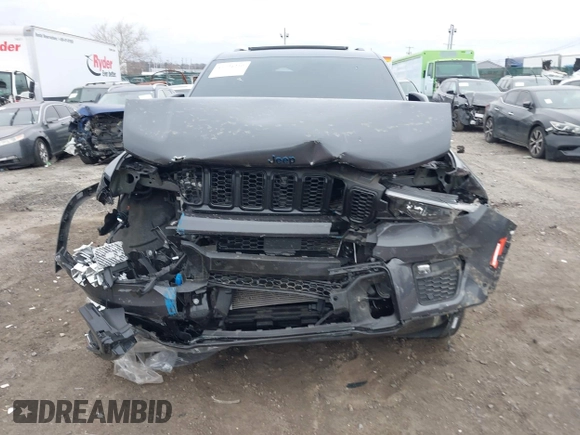 2024 Jeep Grand Cherokee z VIN 1C4RJYB6XR8955858, wystawiony jako IAAI lot #41724210 z przebiegiem Nie podano mil oraz . Historia ofert i sprzedaży dostępna na DreamBid. Obrazek 11.