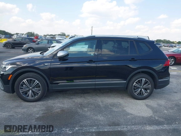 2024 Volkswagen Tiguan with VIN 3VVTB7AX6RM218502, listed as a IAAI auction lot 42063327 with 7,280 mi miles and . Bid and sale history available at DreamBid. Image 15.