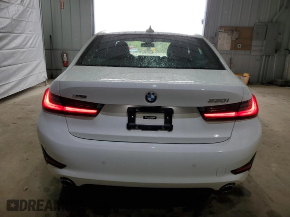 2022 BMW 3 Series 330i xDrive with VIN 3MW5R7J01N8C78063, listed as a Copart auction lot 55321055 with 22,797 mi miles and Salvage title. Bid and sale history available at DreamBid. Image 6.