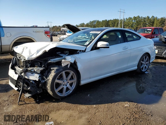 2013 Mercedes-Benz C C 350 with VIN WDDGJ5HB8DF991195, listed as a Copart auction lot 88405055 with 97,152 mi miles and Salvage Title. Bid and sale history available at carsss.com. Image 1.