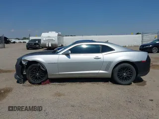 2010 Chevrolet Camaro 1LT z VIN 2G1FB1EV0A9147806, wystawiony jako IAAI lot #39970270 z przebiegiem 160 458 mil mil oraz . Historia ofert i sprzedaży dostępna na DreamBid. Obrazek 14.