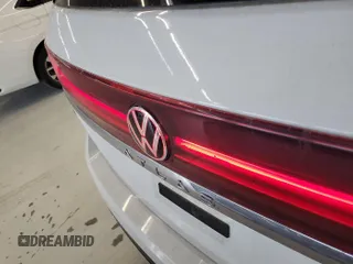 2024 Volkswagen Atlas SE with VIN 1V2HR2CA0RC565397, listed as a IAAI auction lot 42850634 with 20,499 mi miles and . Bid and sale history available at DreamBid. Image 11.