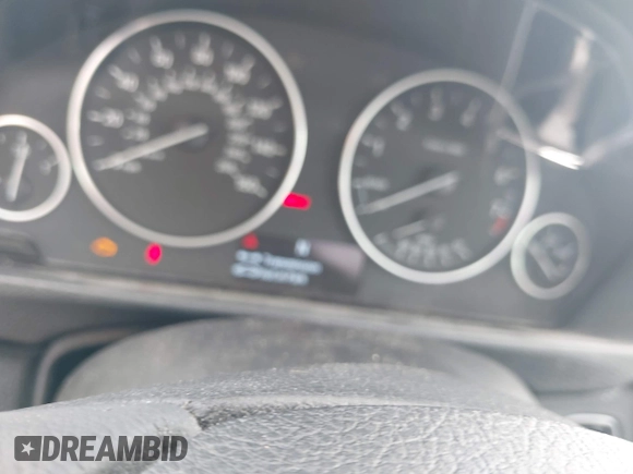 2013 BMW 3 Series 328i xDrive with VIN WBA3B5G54DNS00178, listed as a IAAI auction lot 40471342 with 68,209 mi miles and . Bid and sale history available at DreamBid. Image 7.