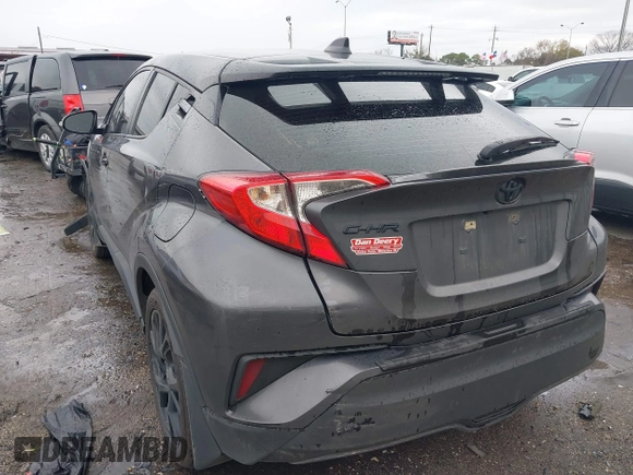 2021 Toyota C-HR LE with VIN JTNKHMBX0M1129080, listed as a IAAI auction lot 41321604 with 52,916 mi miles. Bid and sale history available at carsss.com. Image 3.
