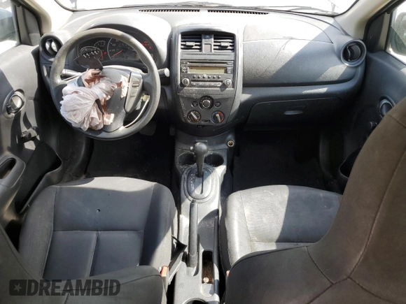 2017 Nissan Versa SV z VIN 3N1CN7AP3HL870121, wystawiony jako Copart lot #57653475 z przebiegiem 164 078 mil mil oraz Szkoda całkowita • Salvage title. Historia ofert i sprzedaży dostępna na DreamBid. Obrazek 8.