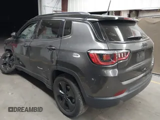 2018 Jeep Compass Latitude with VIN 3C4NJCBB2JT327376, listed as a IAAI auction lot 42382050 with 91,678 mi miles and . Bid and sale history available at DreamBid. Image 3.